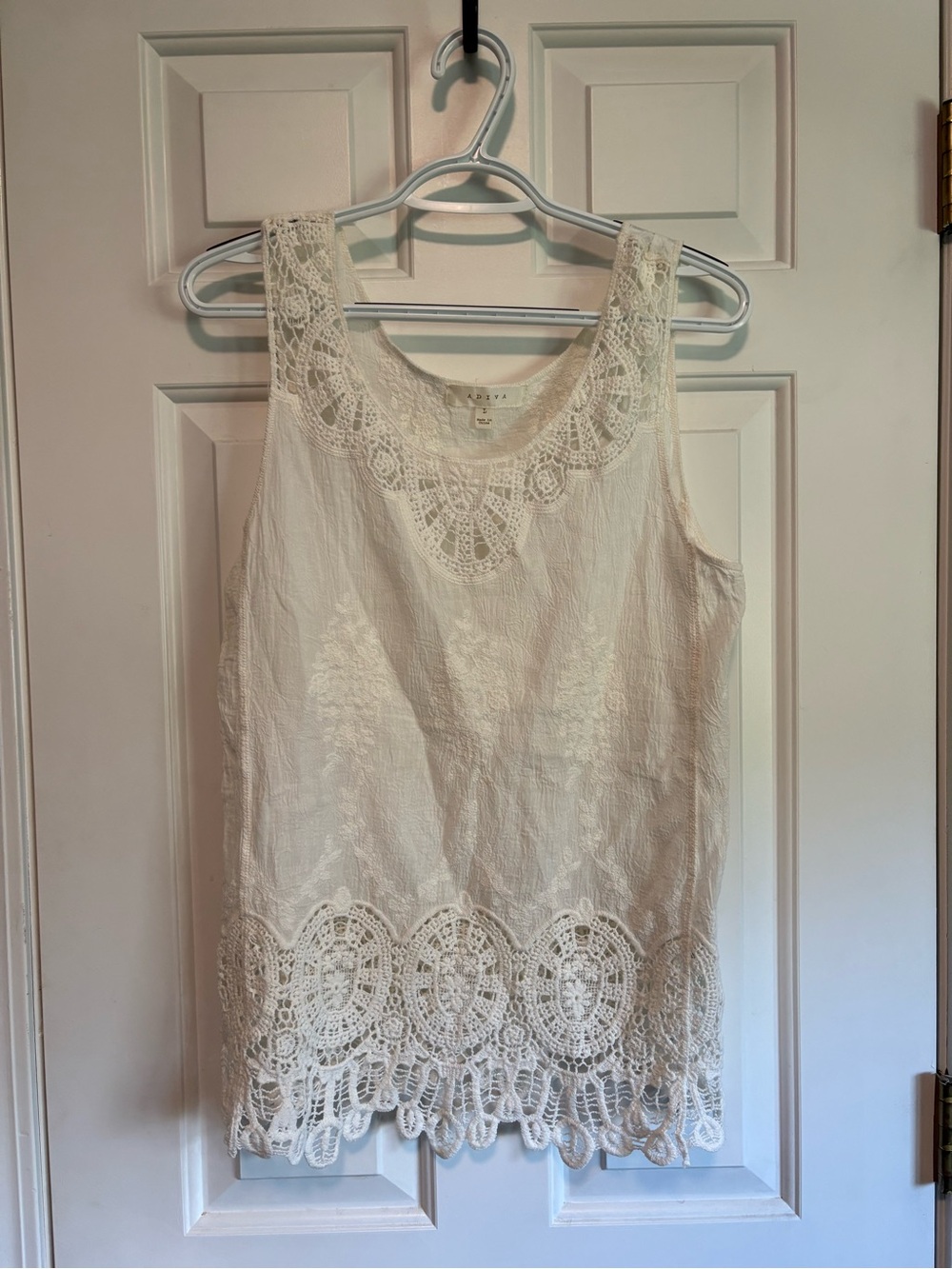 Adiva Cream Sleeveless Lace-Trim Tank